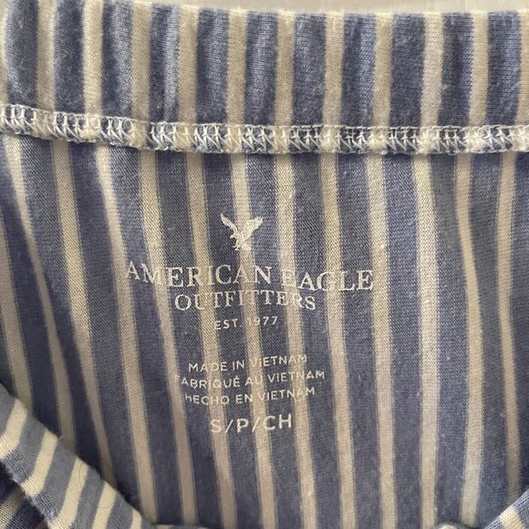 American Eagle Off The Shoulder Top, Small, Blue and White - Picture 4 of 4
